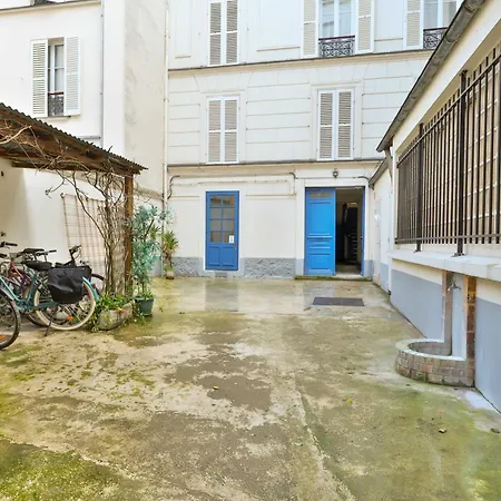 Beautiful Studio 2p Eiffel Tower Rue Du Commerce Paris